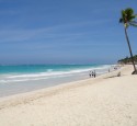 <span class='dscr'>Plaża Bavaro, Punta Cana</span><br><span class="cc-link"><a href="http://commons.wikimedia.org/wiki/File:Playa_Bavaro.JPG" target="_blank">Autor:Andreas Volkmer</a><a href='http://creativecommons.org/licences/by-sa/3.0'>&nbsp;<img class="cc-icon" src="mods/_img/cc_by_sa-small.png"></a></a></span>