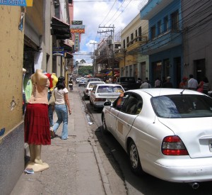 Tegucigalpa<br><span class="cc-link"><a href="http://www.flickr.com/photos/pixeldrip/51348902/" target="_blank">Autor:Pixel Dirp</a><a href='http://creativecommons.org/licences/by/3.0'>&nbsp;<img class="cc-icon" src="mods/_img/cc_by-small.png"></a></a></span>