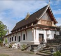 <span class='dscr'>Luang Prabang</span><br><span class="cc-link"><a href="http://www.flickr.com/photos/dalbera/4331052794/" target="_blank">Autor:dalbera</a><a href='http://creativecommons.org/licences/by/3.0'>&nbsp;<img class="cc-icon" src="mods/_img/cc_by-small.png"></a></a></span>