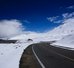Karakorum Highway<br><span class="cc-link"><a href="http://www.flickr.com/photos/phalgunpix/7300339046/" target="_blank">Autor:Uday Phalgun</a><a href='http://creativecommons.org/licences/by/3.0'>&nbsp;<img class="cc-icon" src="mods/_img/cc_by-small.png"></a></a></span>