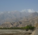 <span class='dscr'>Karakorum Highway</span><br><span class="cc-link"><a href="http://www.flickr.com/photos/taylorandayumi/2524001578/" target="_blank">Autor:taylorandayumi</a><a href='http://creativecommons.org/licences/by/3.0'>&nbsp;<img class="cc-icon" src="mods/_img/cc_by-small.png"></a></a></span>