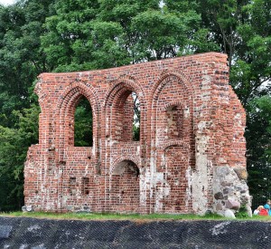 Ruiny kościoła w Trzęsaczu<br><span class="cc-link">Autor: Kapitel</span>
