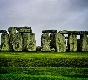 Stonehenge<br><span class="cc-link"><a href="http://www.flickr.com/photos/jb912/7190313554/" target="_blank">Autor:Jeffrey</a><a href='http://creativecommons.org/licences/by-nd/3.0'>&nbsp;<img class="cc-icon" src="mods/_img/cc_by_nd-small.png"></a></a></span>